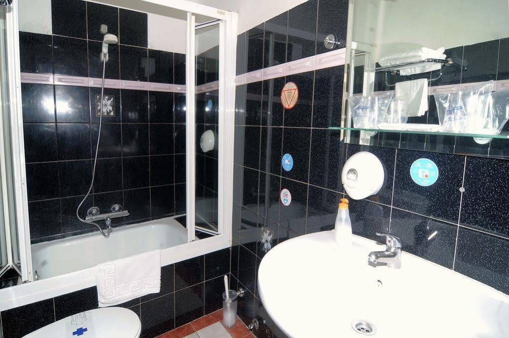 Ch Plaza D'Ort Rooms IV Мадрид Екстериор снимка