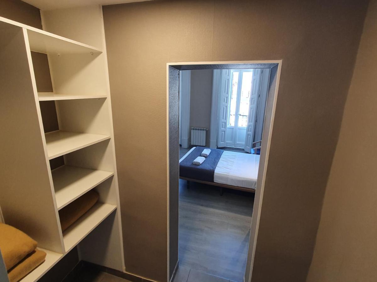 Ch Plaza D'Ort Rooms IV Мадрид Екстериор снимка